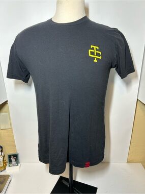 Black Short-Sleeve Crewneck T-Shirt with Yellow Logo troll co dirty hands clean